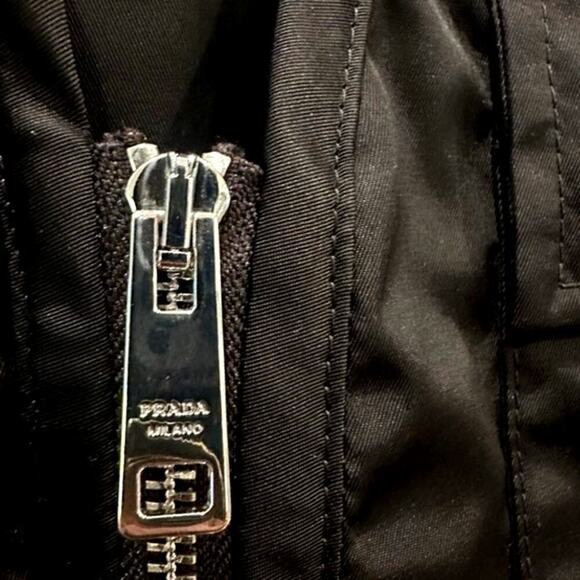 Prada Re-Nylon Men's Vest - Picture 5 of 8